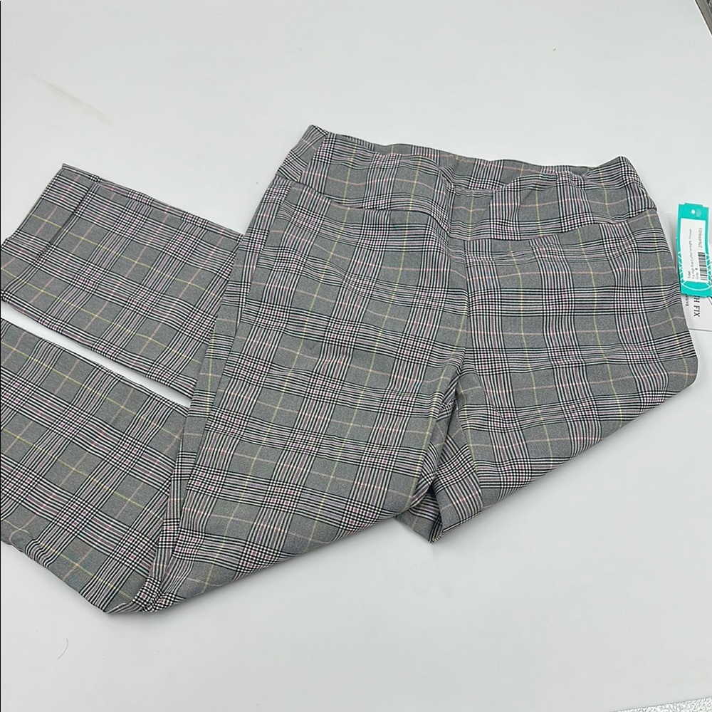 Tribal Gray and pick plaid Ankle Cropped Pants